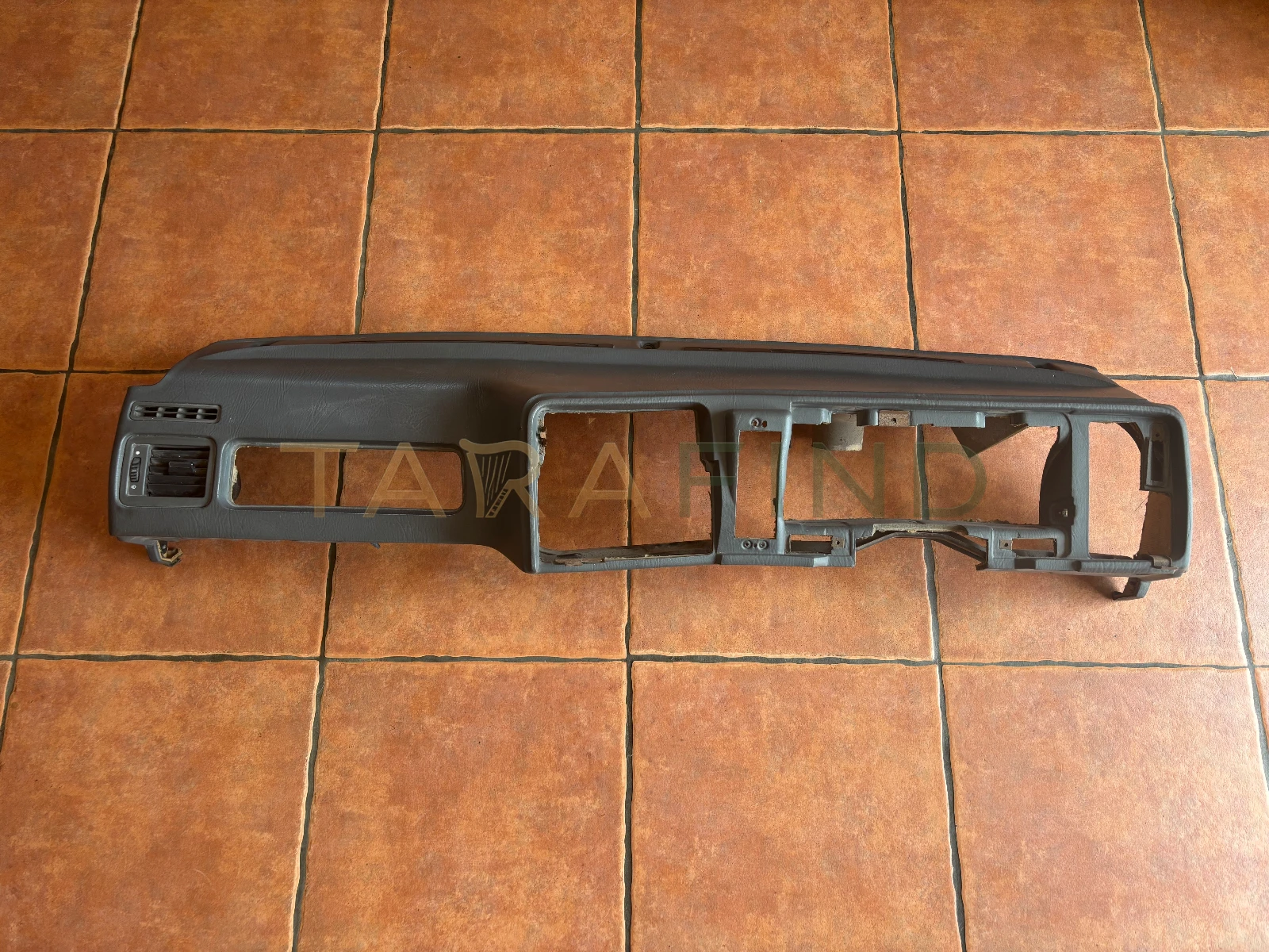 View OEM Ford Sierra Dashboard Top  (91BG 04 04310 BAW) photo 3