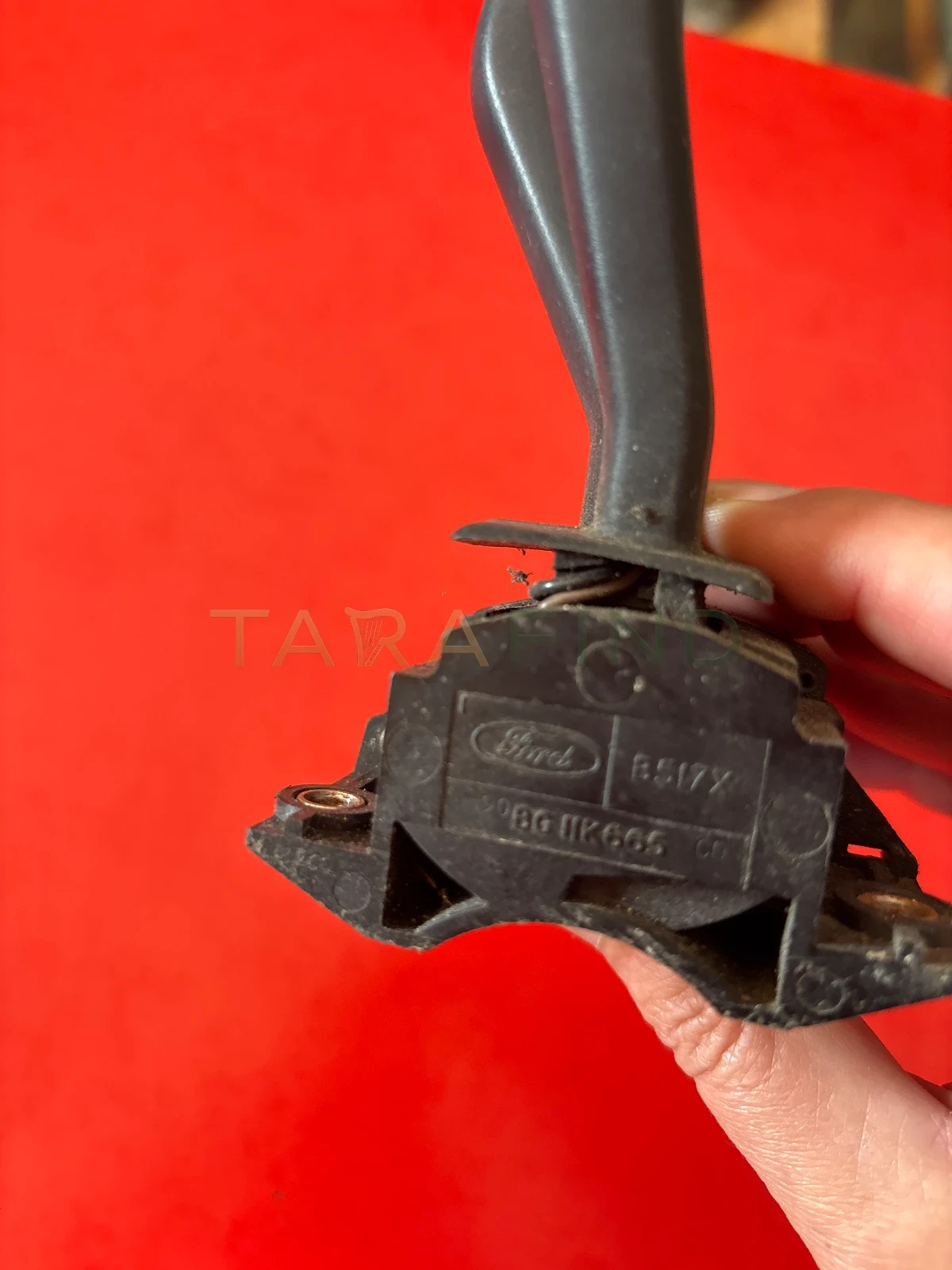 View OEM Ford Steering Column Wiper Switch  (90BG 11K665 CD) photo 2