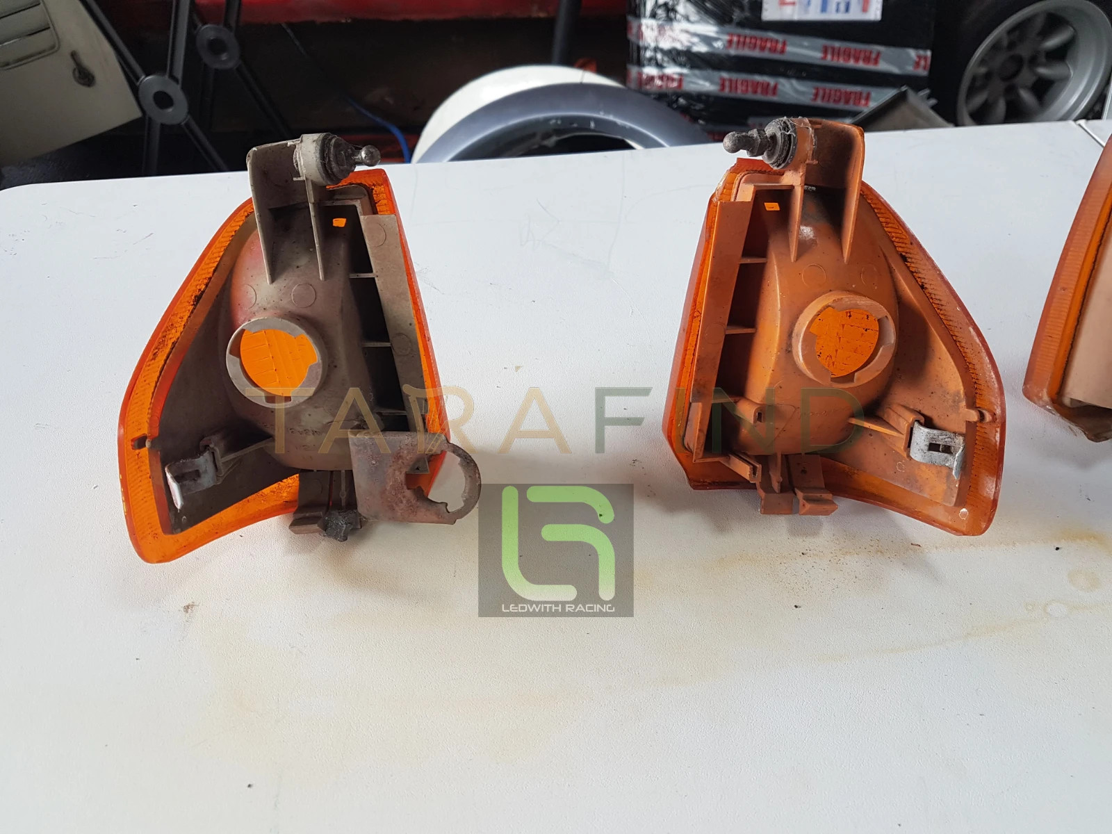 View Ford Escort Mk3 Front Indicator Corner Lamps - Set of 3 photo 4