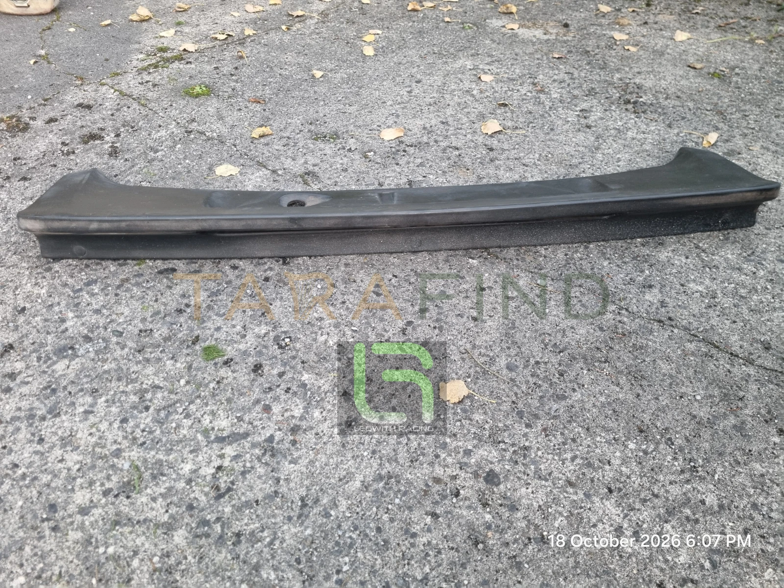 View Ford XR3i OEM Rubber Rear Boot / Tailgate Spoiler photo 2