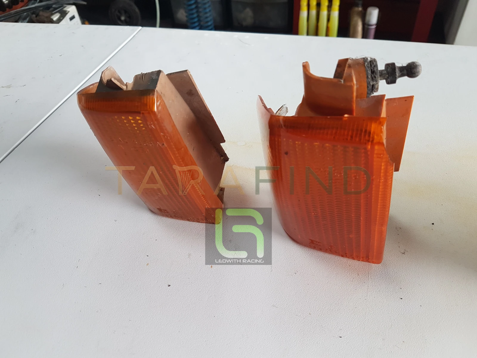 View Ford Escort Mk3 Front Indicator Corner Lamps - Set of 3 photo 6