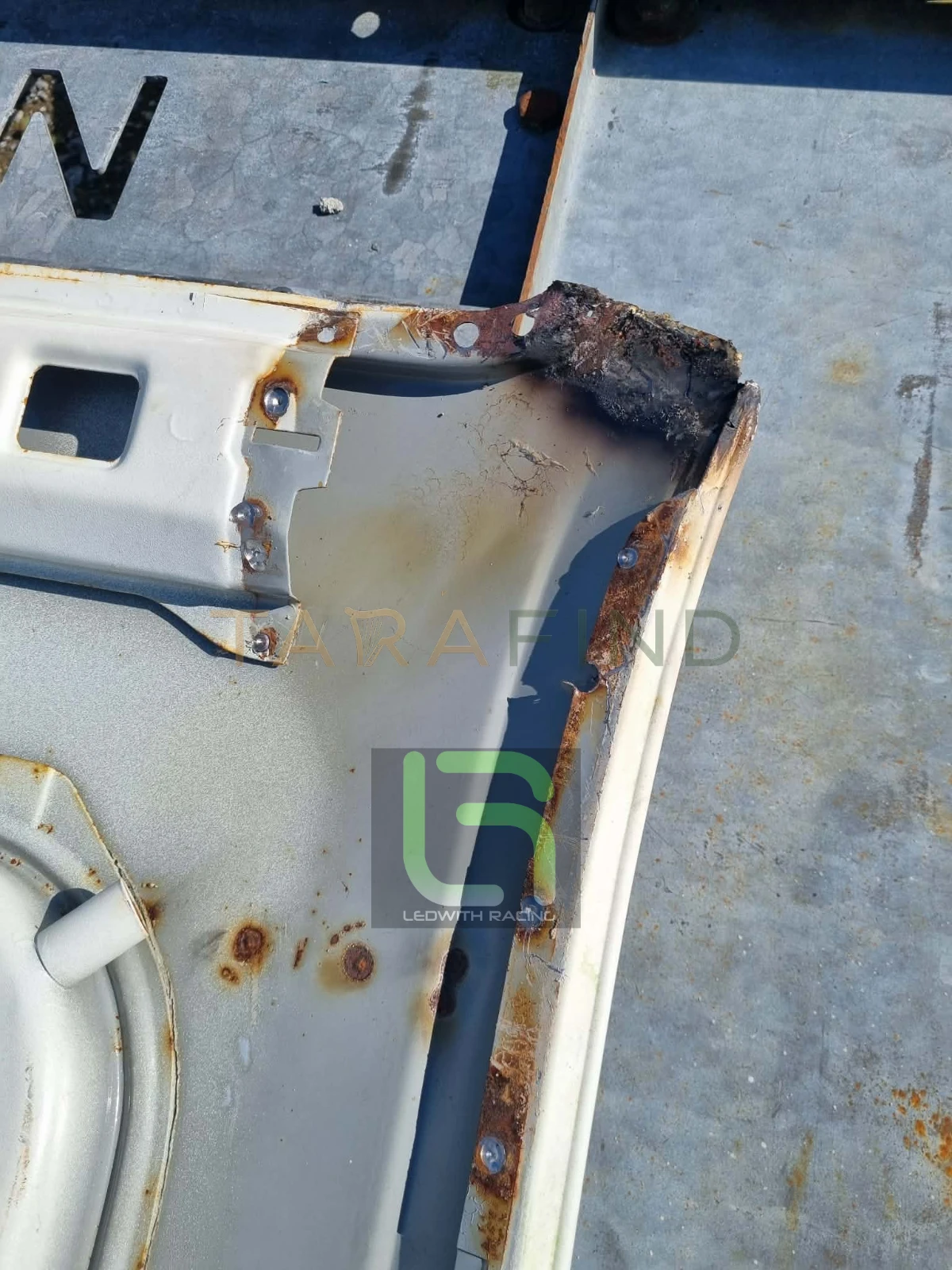 View OEM ford sierra 3dr cosworth Steel Roof Panel Skin with Sunroof Aperture and Frame photo 7