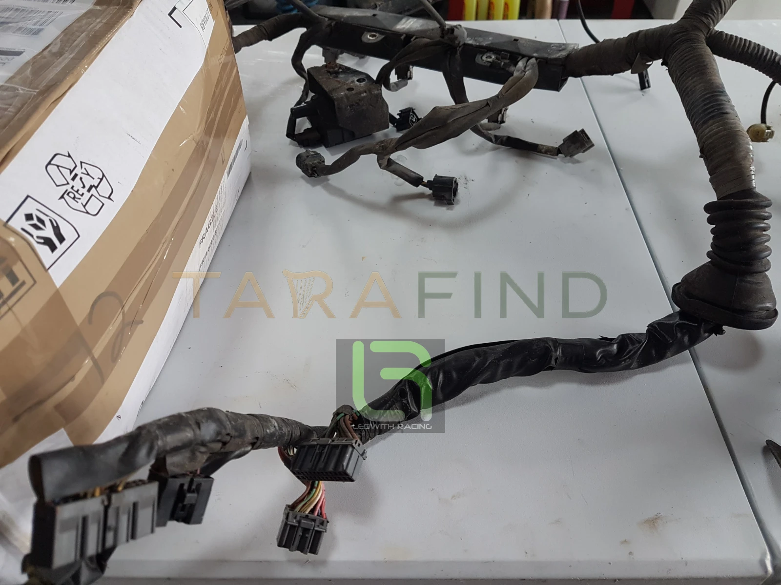 View Toyota Corolla AE92 4A-GE Engine Wiring Loom with Fuse Box and Igniter photo 2