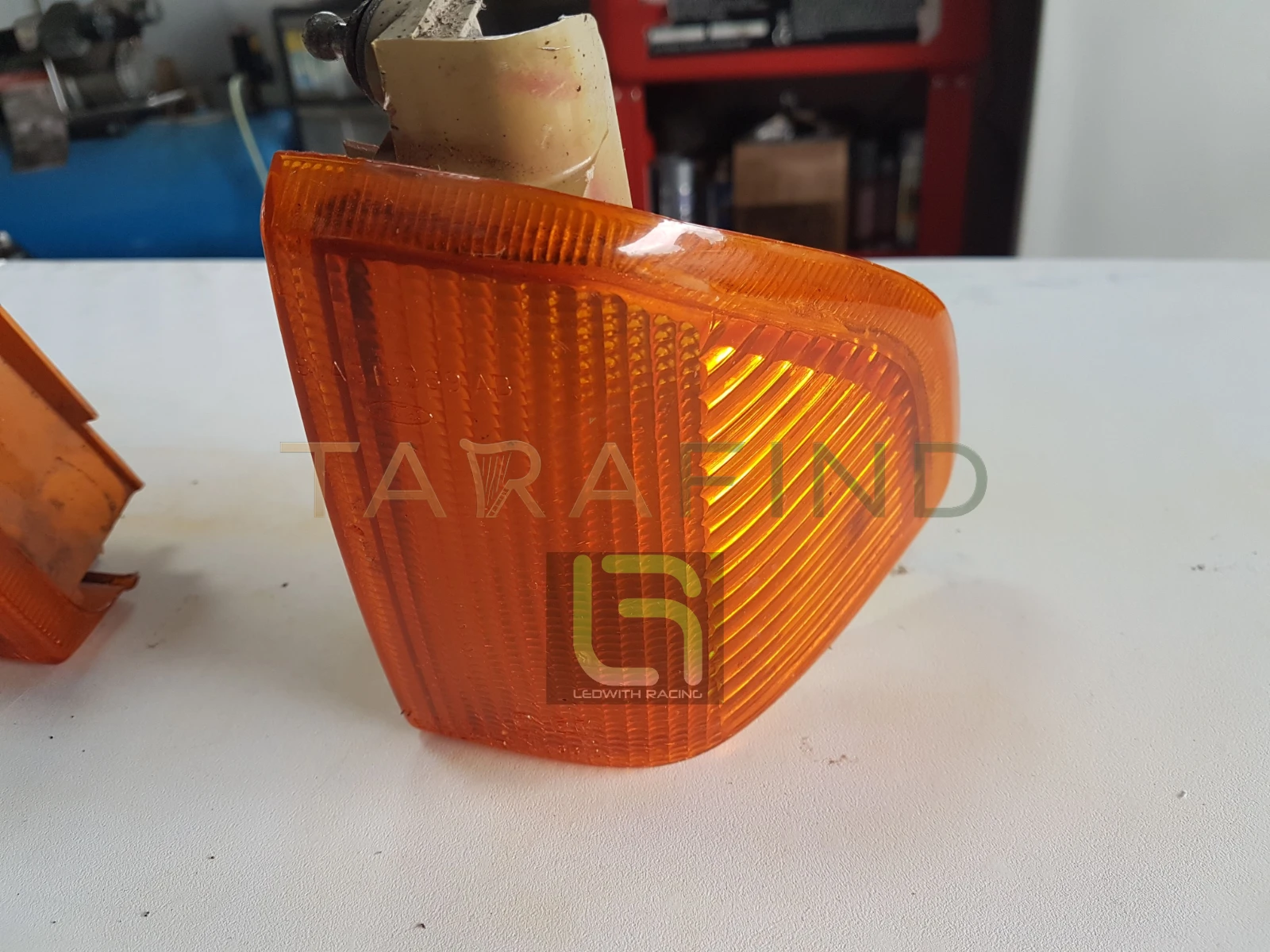 View Ford Escort Mk3 Front Indicator Corner Lamps - Set of 3 photo 2
